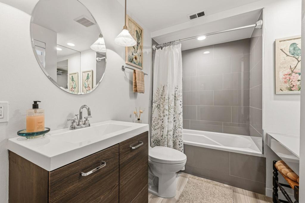 Magnesia Falls Cove - Residential