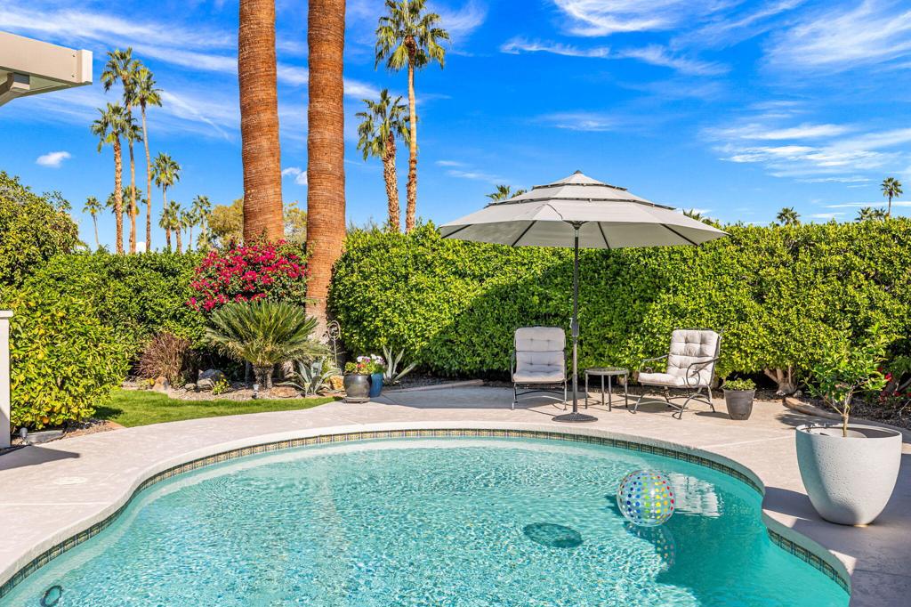 Magnesia Falls Cove - Residential