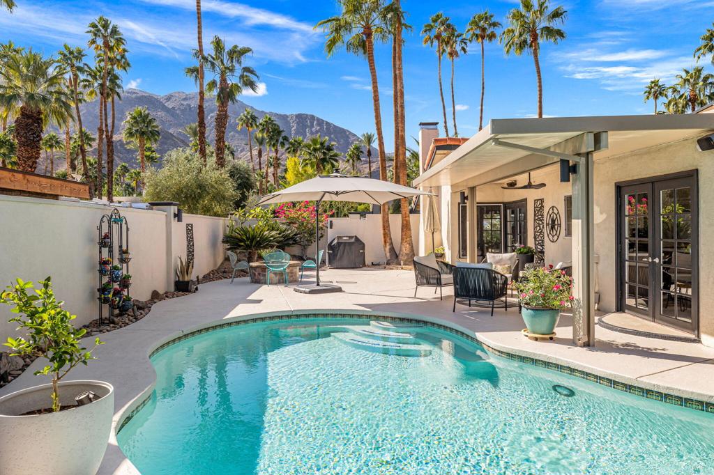 Magnesia Falls Cove - Residential