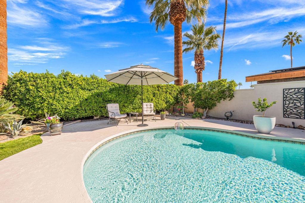 Magnesia Falls Cove - Residential