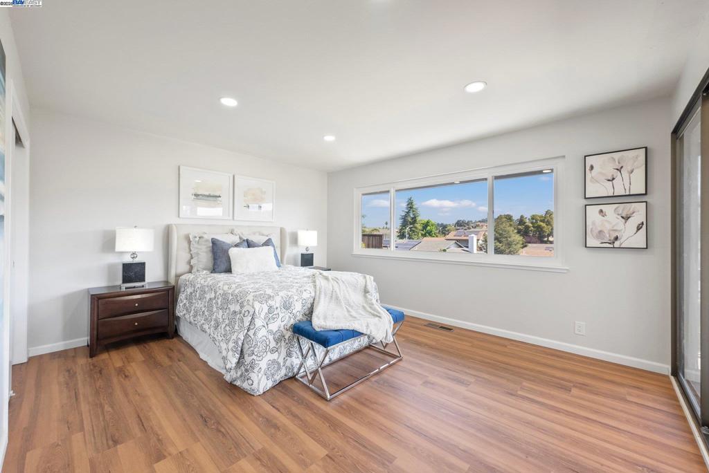 HAYWARD HILLS - Residential