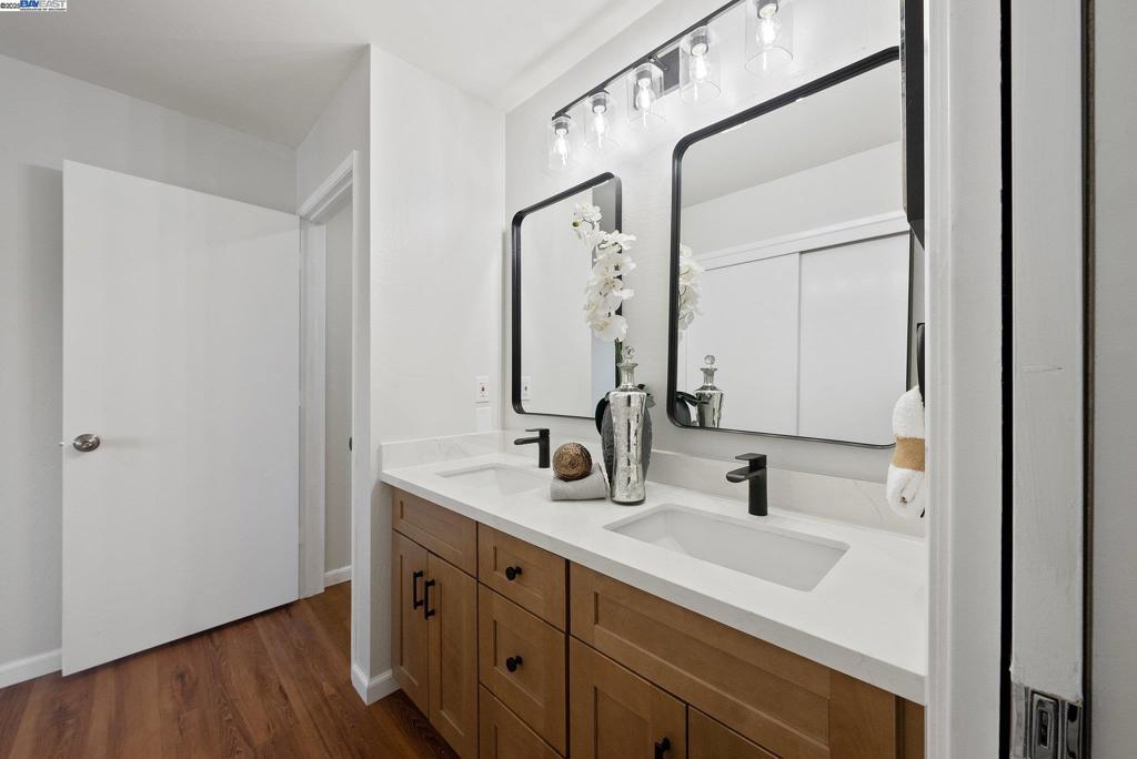 HAYWARD HILLS - Residential