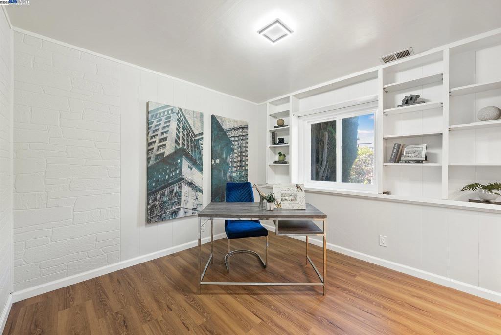 HAYWARD HILLS - Residential