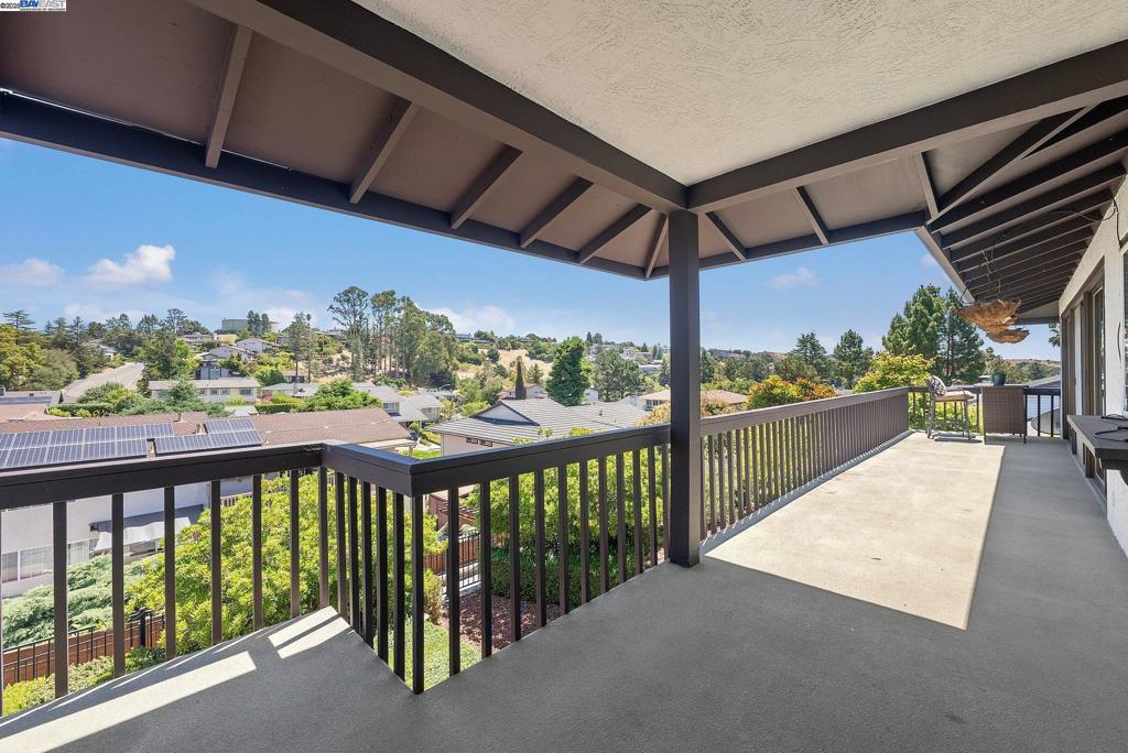 HAYWARD HILLS - Residential