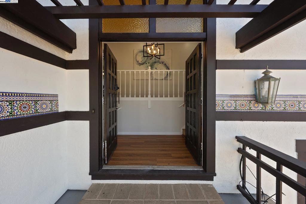 HAYWARD HILLS - Residential