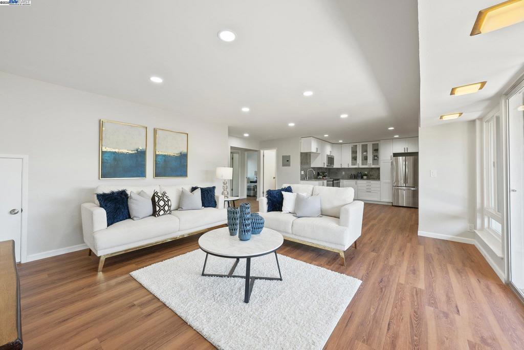 HAYWARD HILLS - Residential