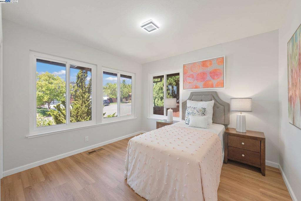 HAYWARD HILLS - Residential