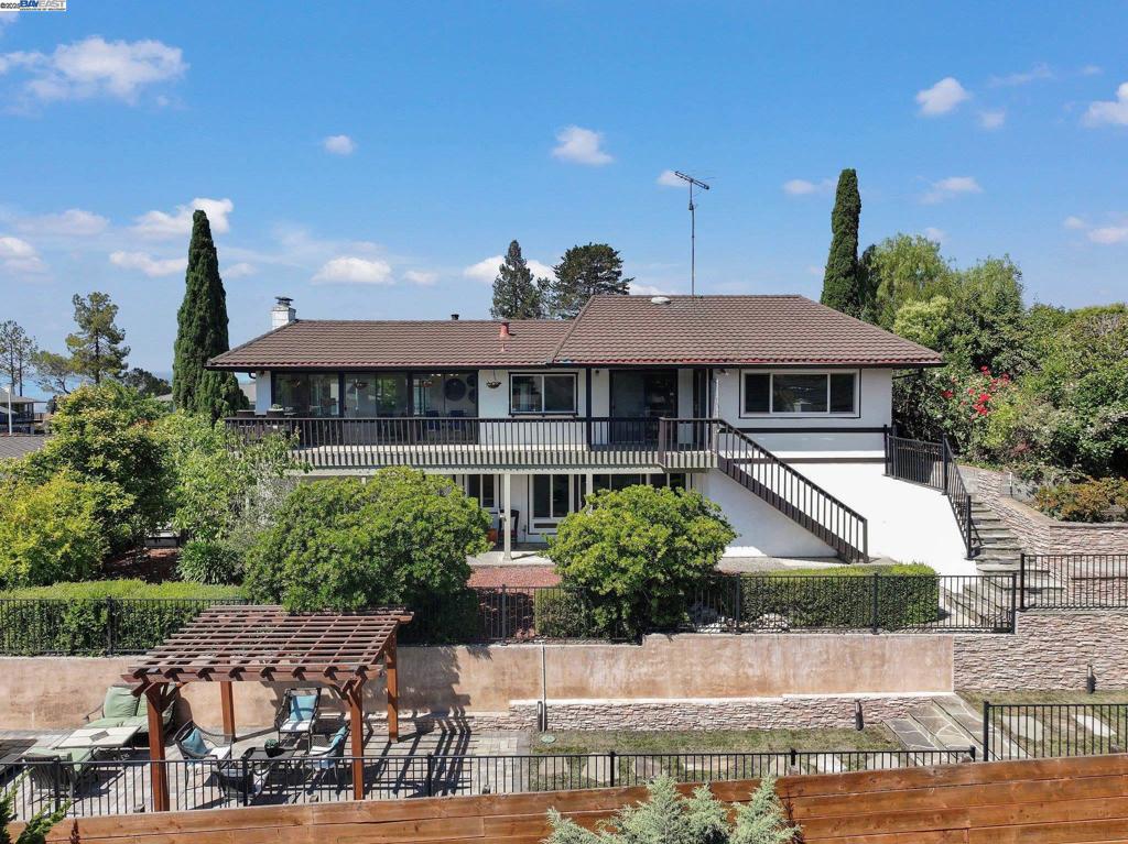 HAYWARD HILLS - Residential