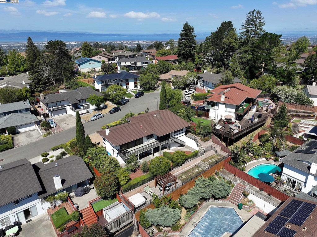 HAYWARD HILLS - Residential