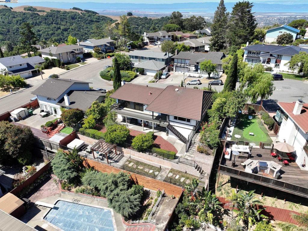 HAYWARD HILLS - Residential