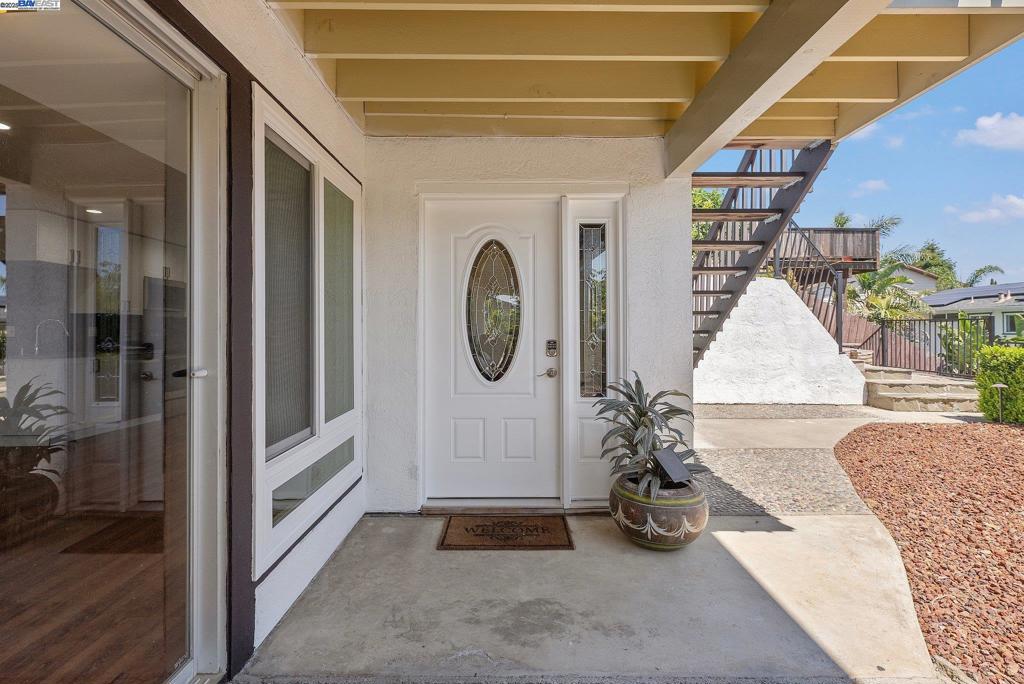 HAYWARD HILLS - Residential