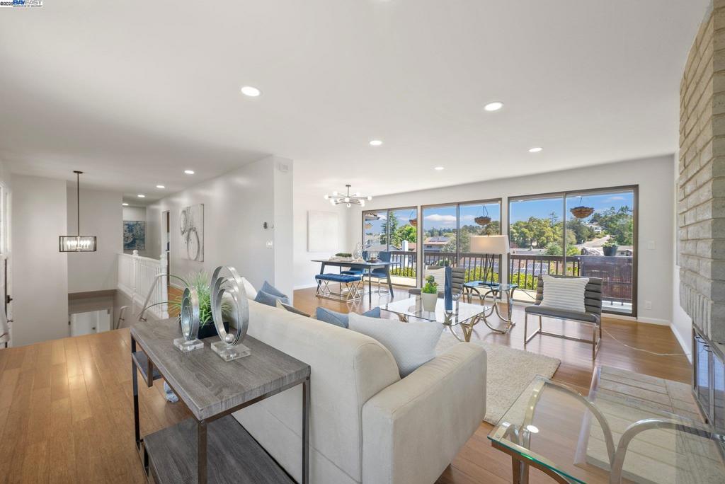 HAYWARD HILLS - Residential