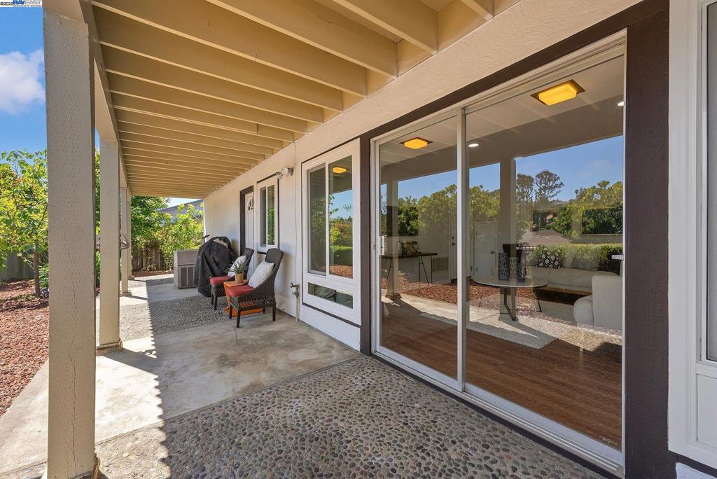 HAYWARD HILLS - Residential