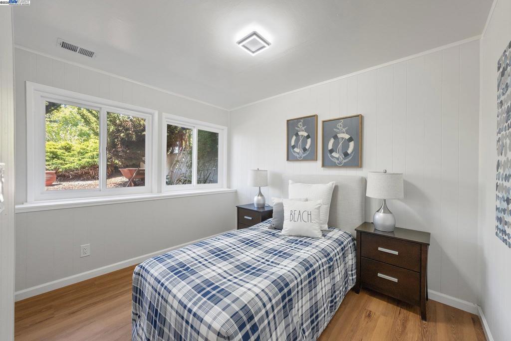 HAYWARD HILLS - Residential