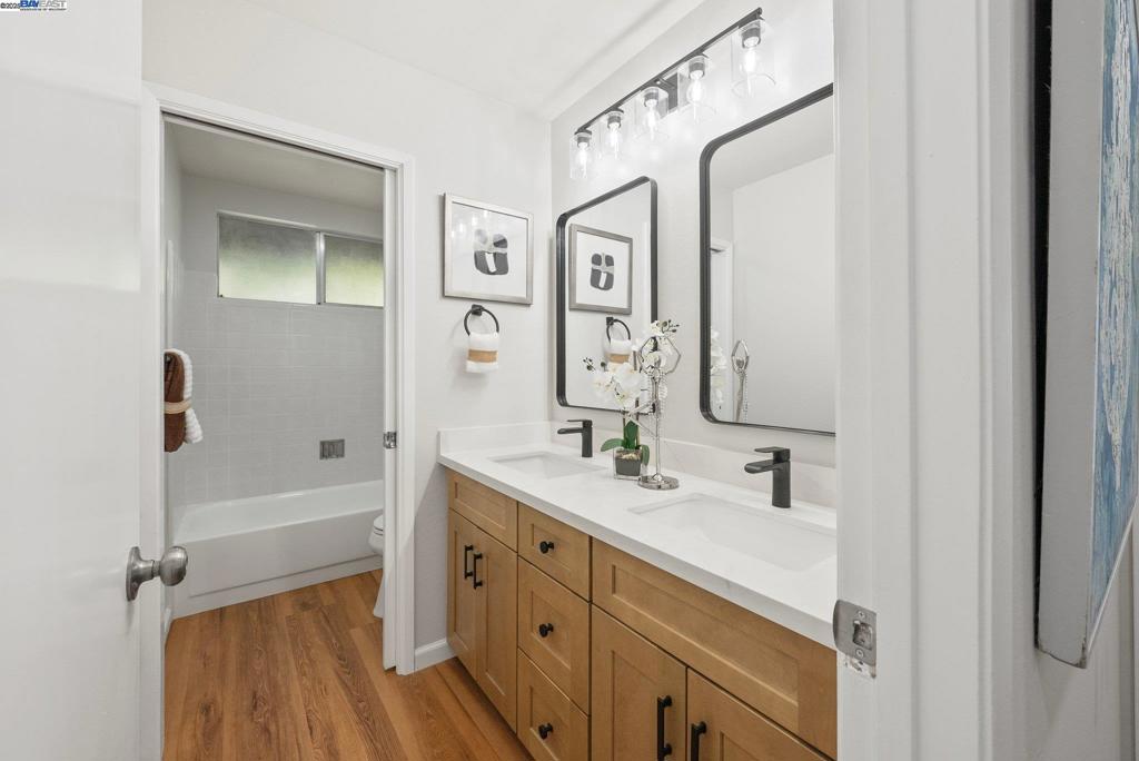 HAYWARD HILLS - Residential