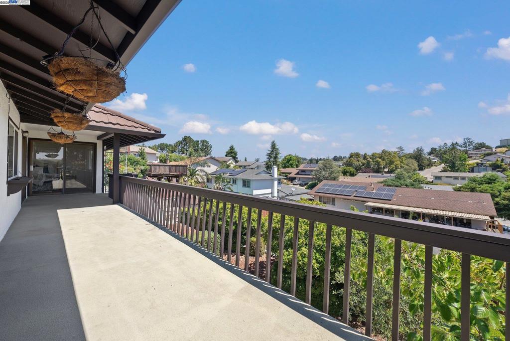 HAYWARD HILLS - Residential