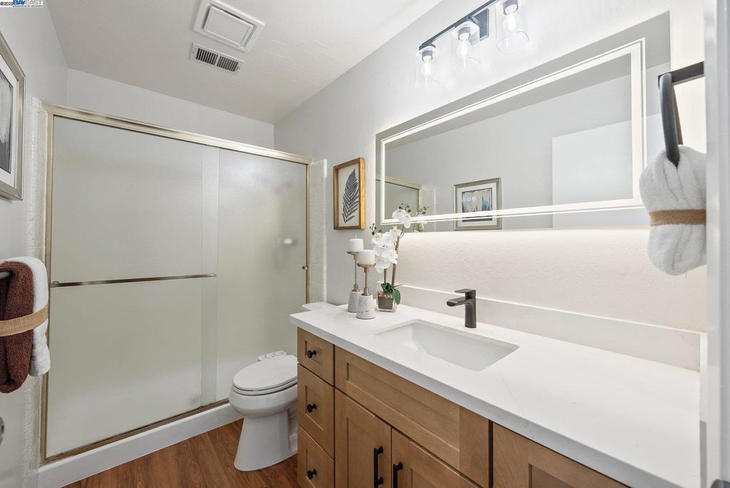 HAYWARD HILLS - Residential