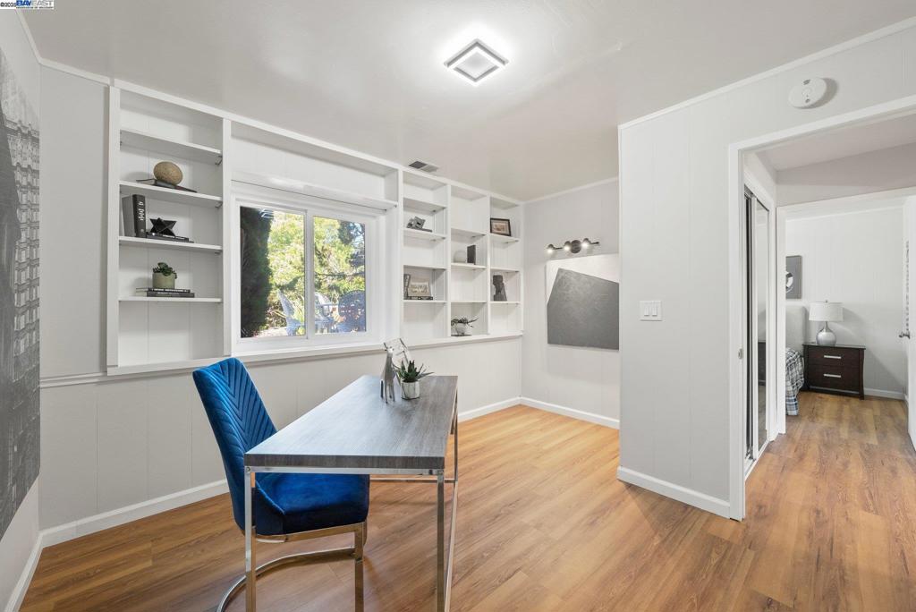 HAYWARD HILLS - Residential