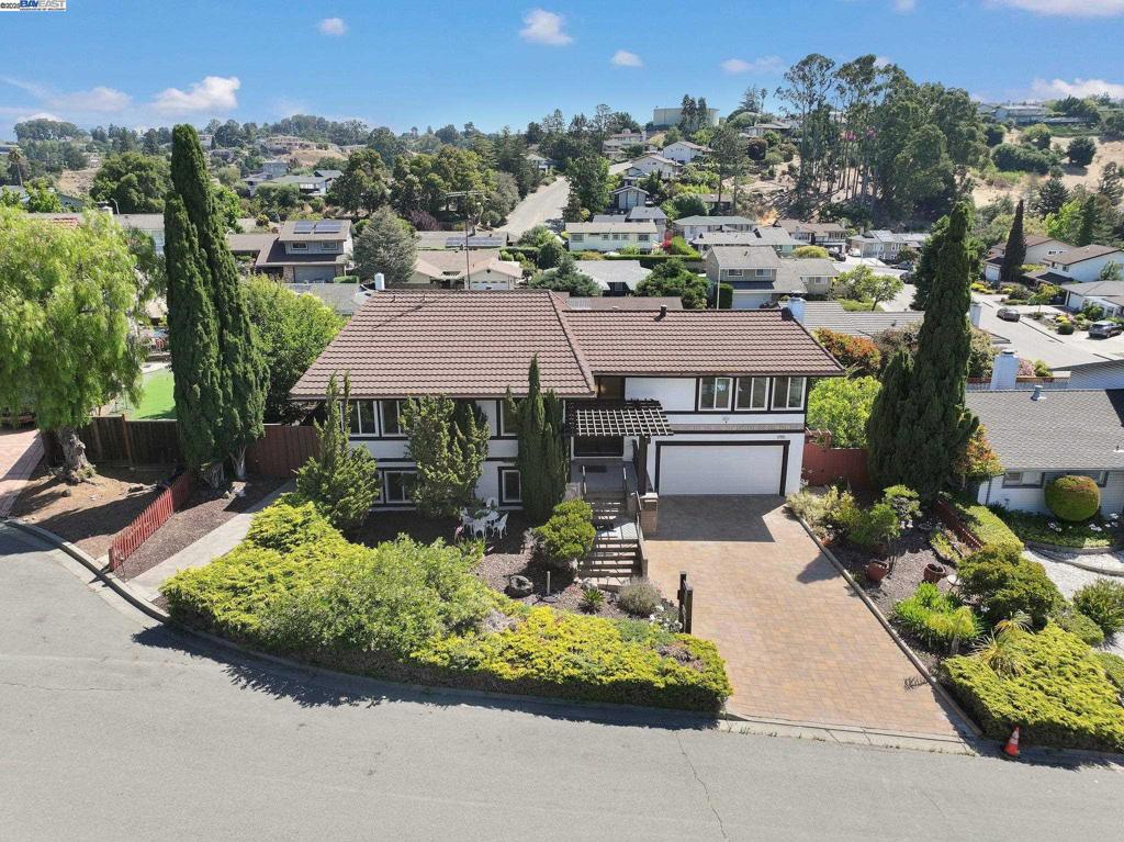 HAYWARD HILLS - Residential