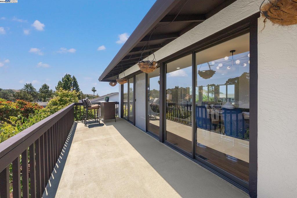 HAYWARD HILLS - Residential