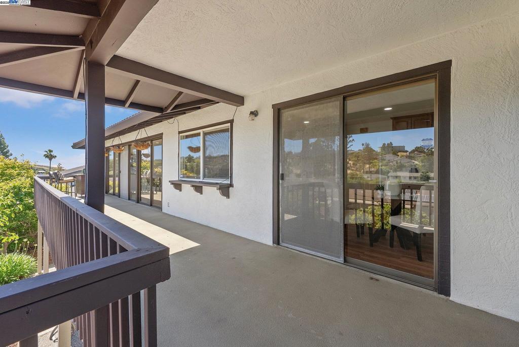 HAYWARD HILLS - Residential