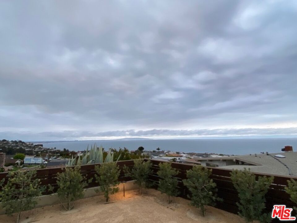 3515 Surfwood Road