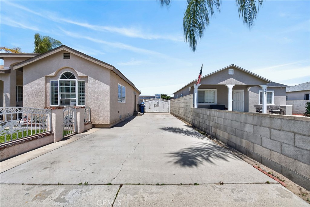 5621 Vonnie Ln