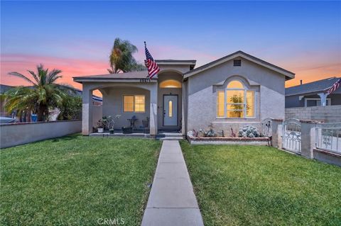Photo of 5621 Vonnie Ln LN, Cypress, CA 90630 (MLS # SW26107410)