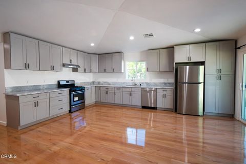 Photo of 270 E Penn Street, Pasadena, CA 91104 (MLS # P1-28131)