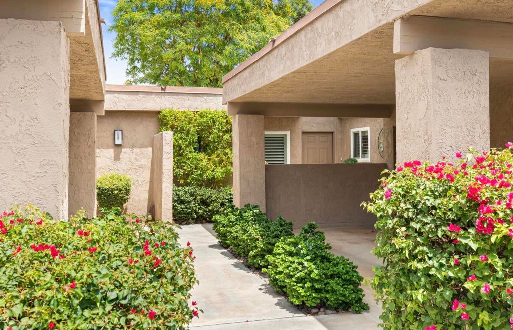 72600 Moonridge Lane