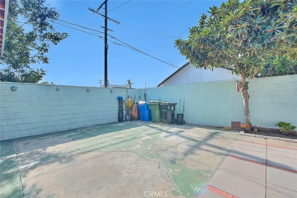 Los Angeles, California 90044, United States, 3 Bedrooms Bedrooms, ,2 BathroomsBathrooms,Residential,Active,237129