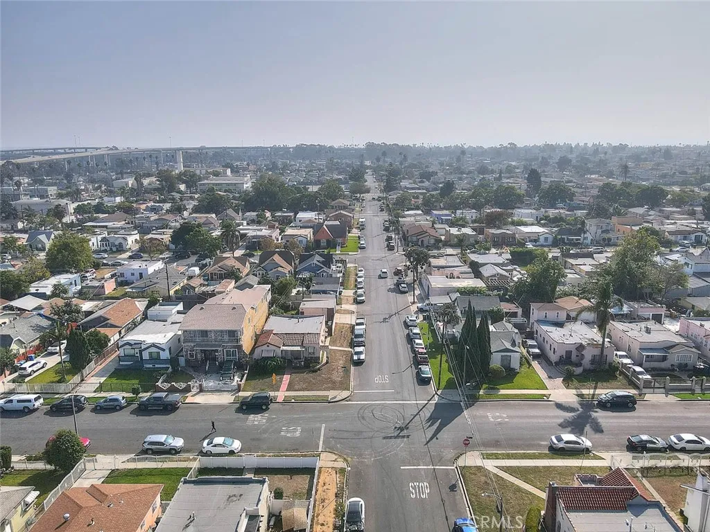 Los Angeles, California 90044, United States, 3 Bedrooms Bedrooms, ,2 BathroomsBathrooms,Residential,Active,237129