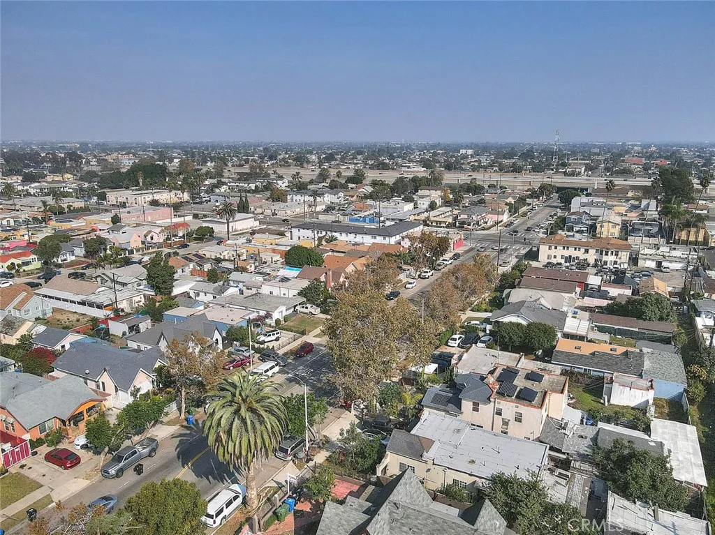 Los Angeles, California 90044, United States, 3 Bedrooms Bedrooms, ,2 BathroomsBathrooms,Residential,Active,237129