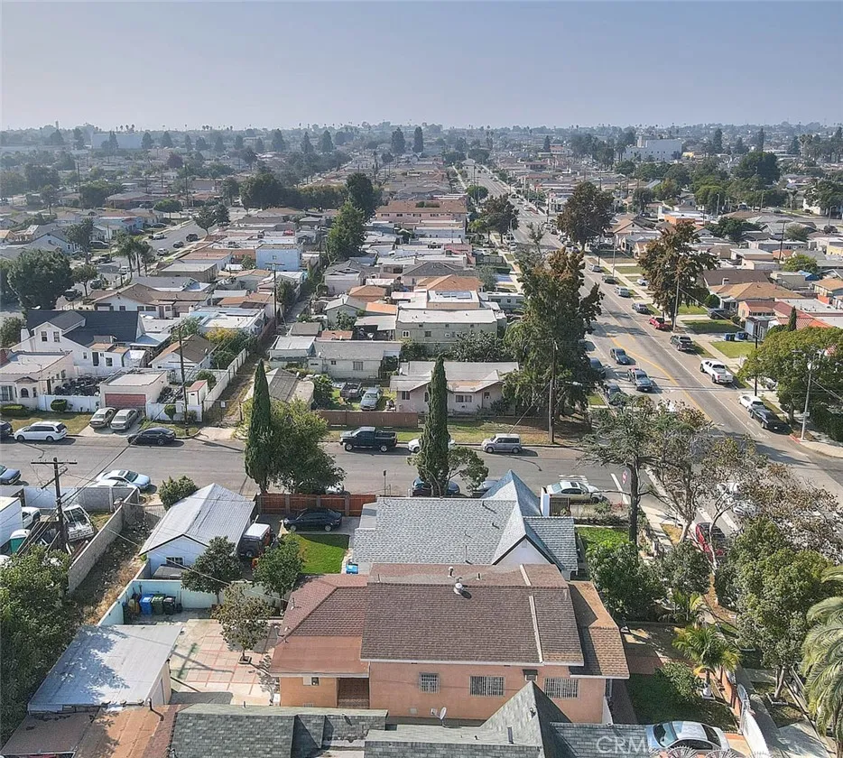 Los Angeles, California 90044, United States, 3 Bedrooms Bedrooms, ,2 BathroomsBathrooms,Residential,Active,237129