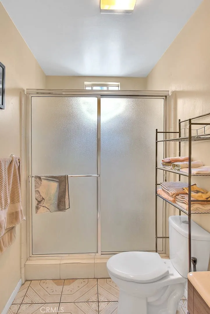 Los Angeles, California 90044, United States, 3 Bedrooms Bedrooms, ,2 BathroomsBathrooms,Residential,Active,237129