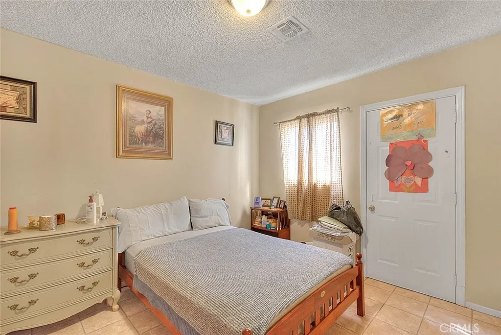 Los Angeles, California 90044, United States, 3 Bedrooms Bedrooms, ,2 BathroomsBathrooms,Residential,Active,237129