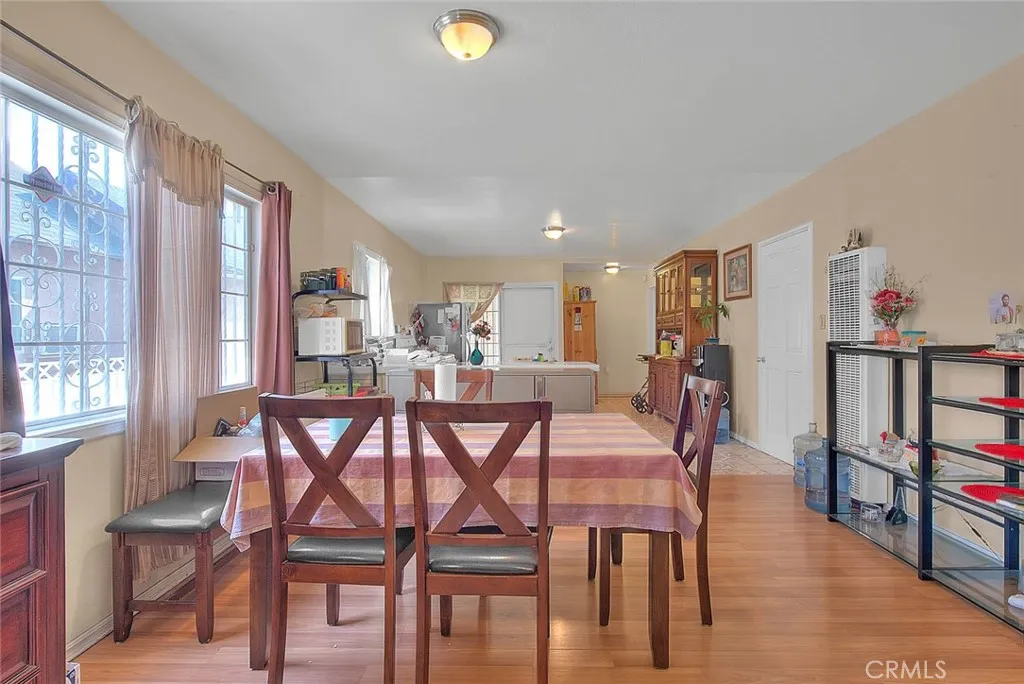 Los Angeles, California 90044, United States, 3 Bedrooms Bedrooms, ,2 BathroomsBathrooms,Residential,Active,237129