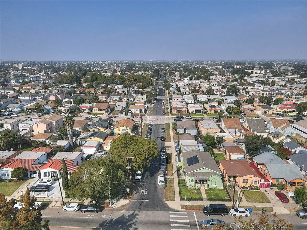 Los Angeles, California 90044, United States, 3 Bedrooms Bedrooms, ,2 BathroomsBathrooms,Residential,Active,237129