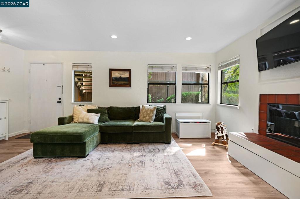 820 Camelback Place