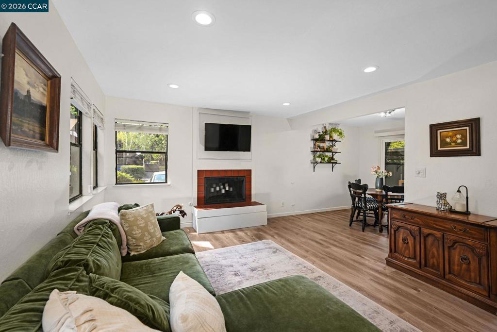820 Camelback Place