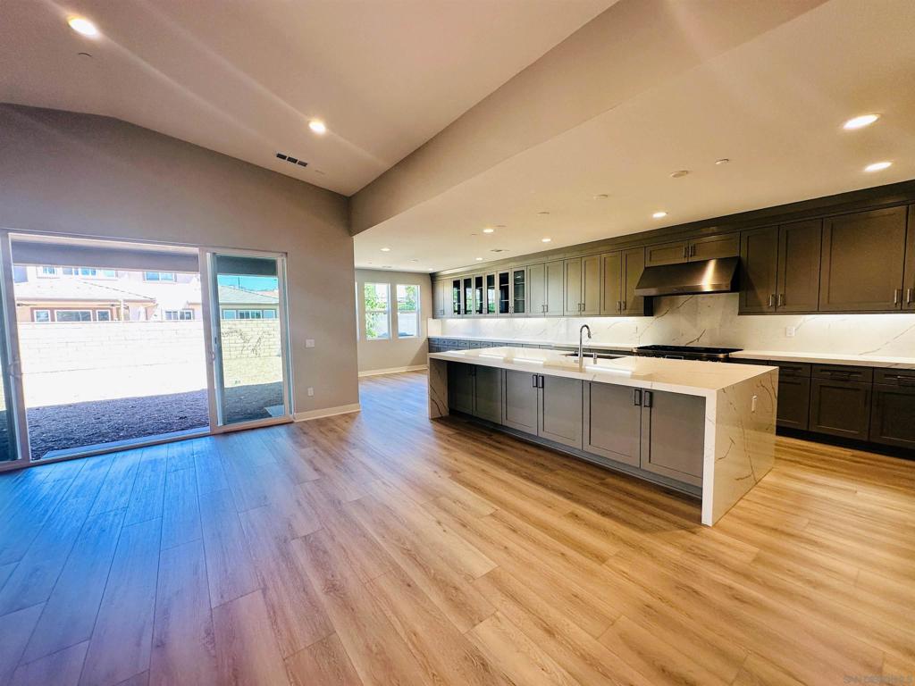 13765 Holly Oak Way
