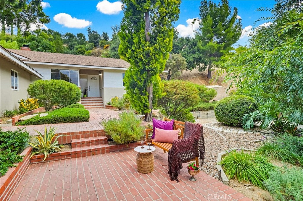 9522 Cedarvale Road