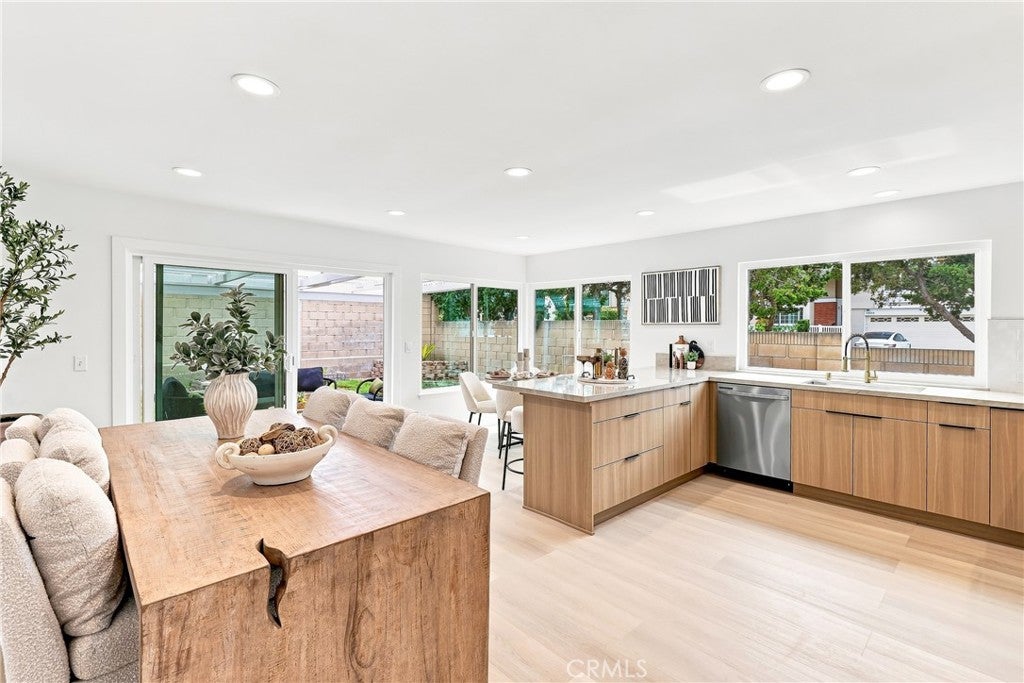 14612 Mulberry Avenue, Irvine CA 92606 - Photo 6