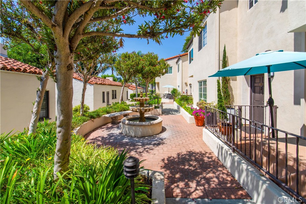 372 S Marengo Avenue 108