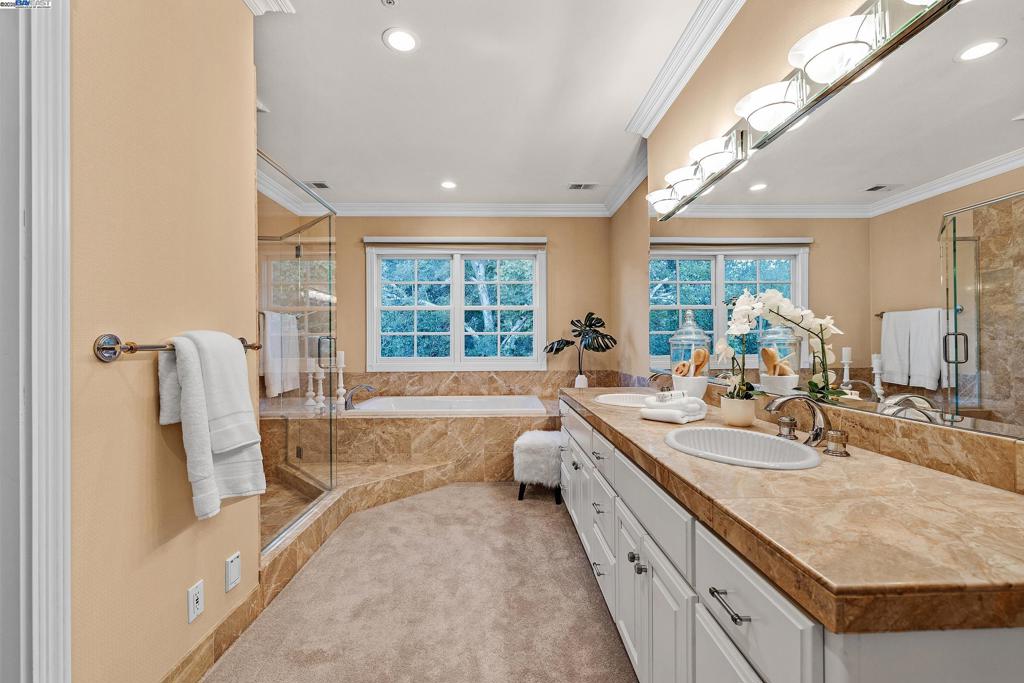 OAK TREE FARMS - Residential