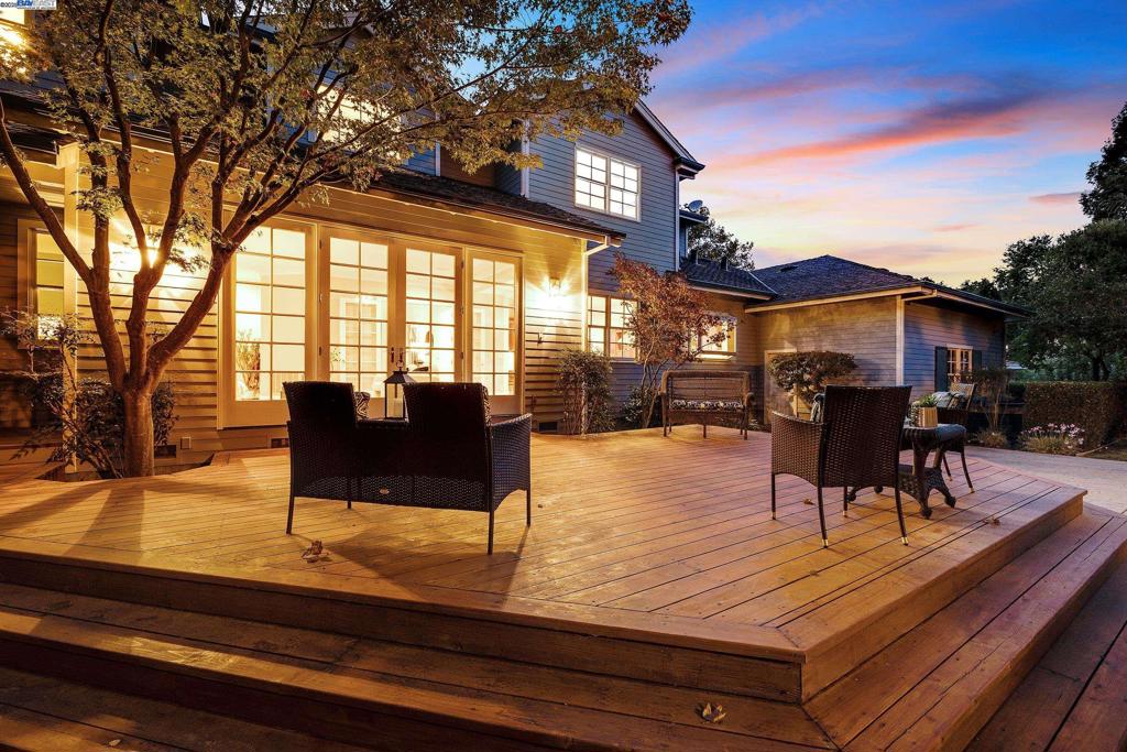 OAK TREE FARMS - Residential