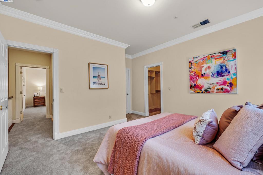 OAK TREE FARMS - Residential
