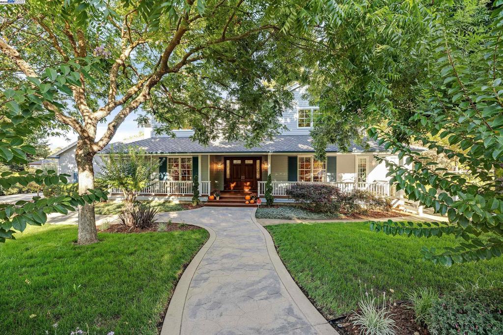 OAK TREE FARMS - Residential