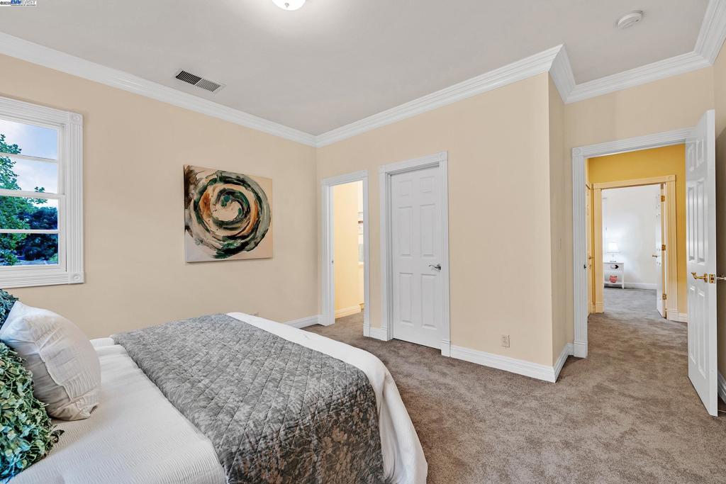 OAK TREE FARMS - Residential