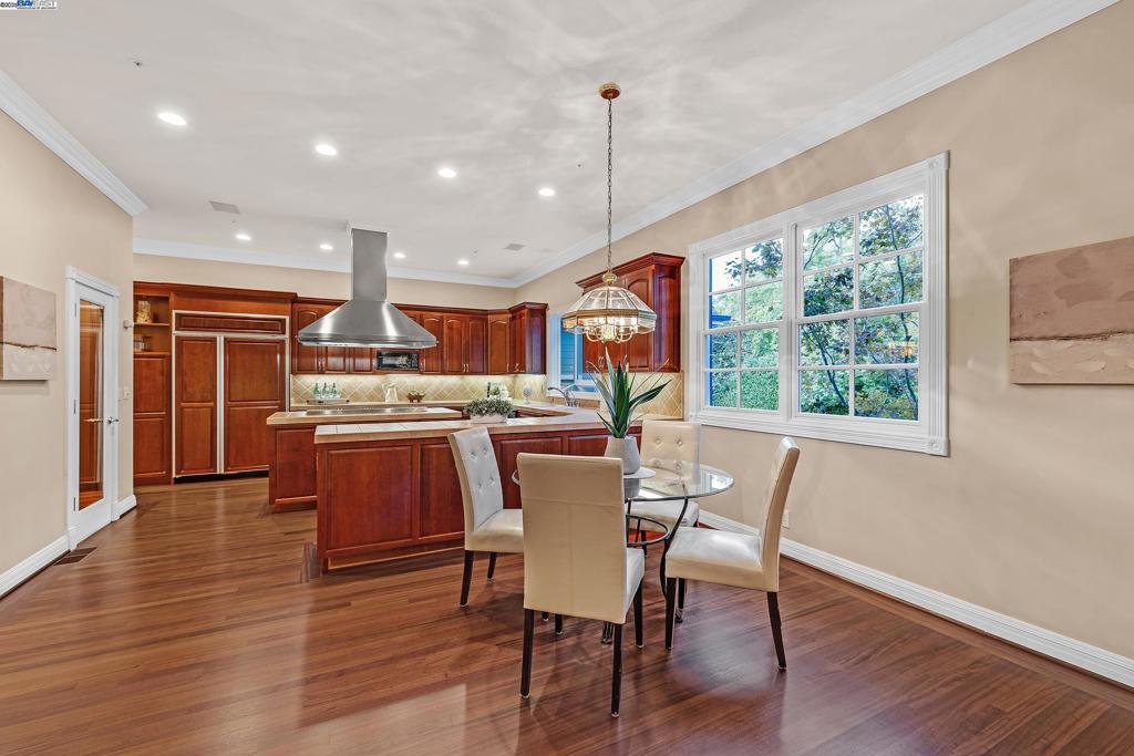 OAK TREE FARMS - Residential
